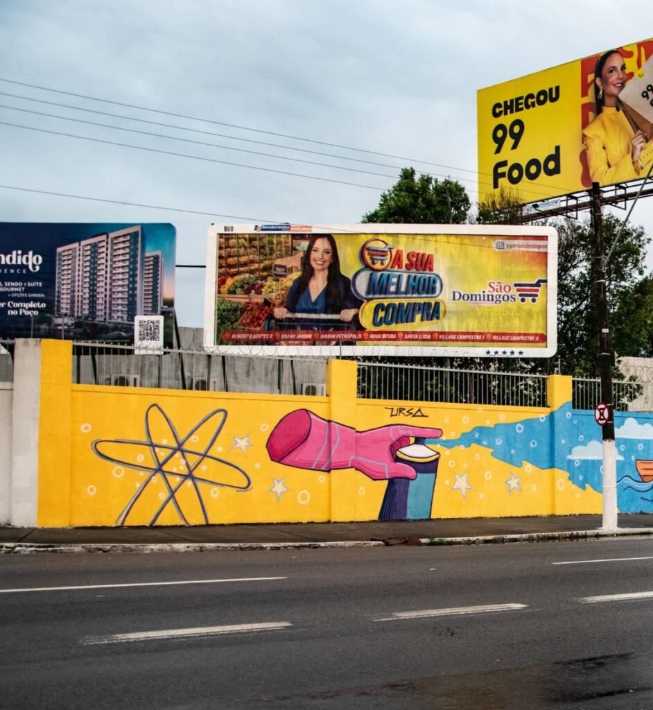 Artista Ursa Transforma Muro de Escola em Maceió