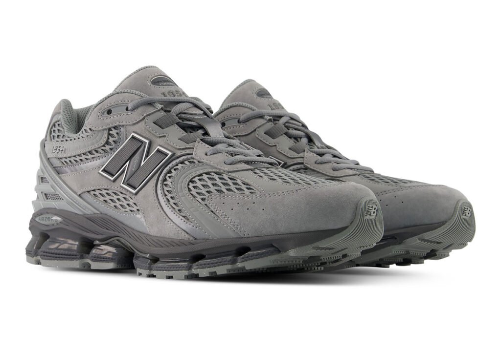 New Balance 1954R