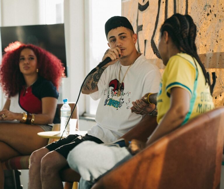MC Hariel reforça compromisso com Paraisópolis