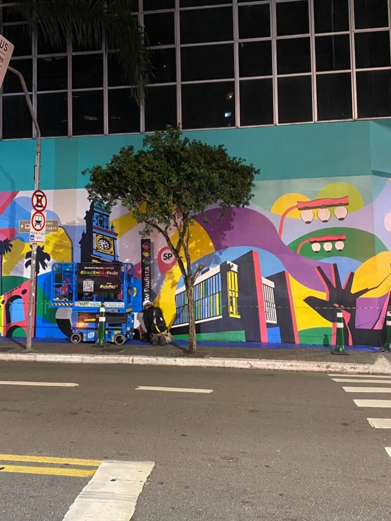 Mural de 74 Metros na Rua Augusta